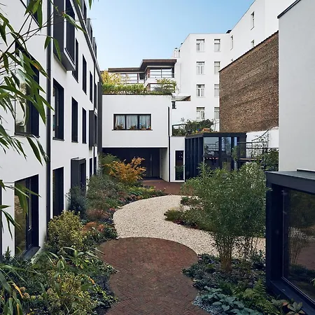 Latroupe Jardin Secret-2
